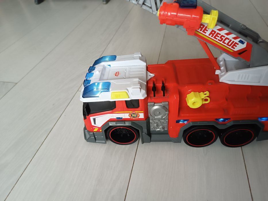 Wóz strażacki dickie toys światło i dźwięk