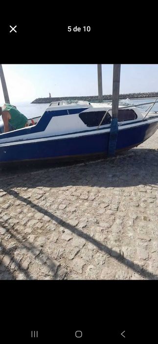 Barco de recreio com motor de 60cv