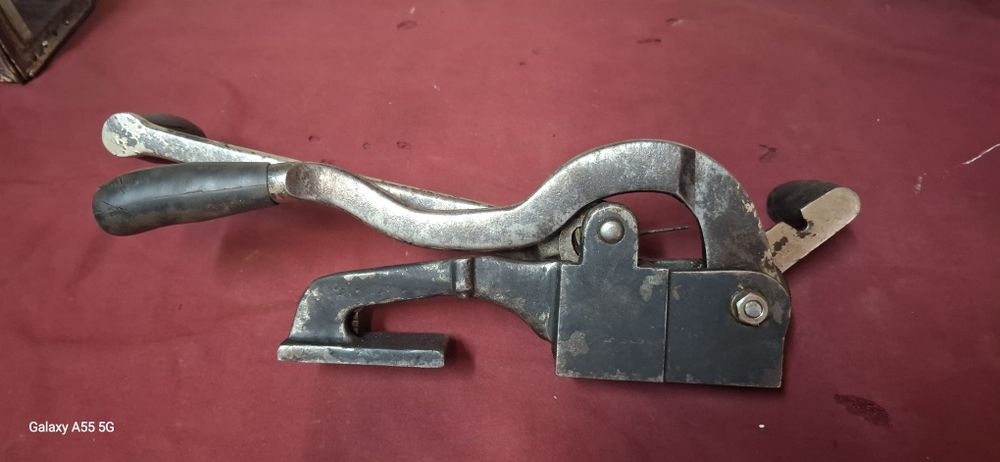 Máquina de cintar antiga