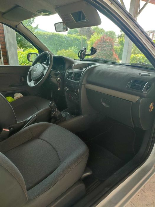 Renault clio/comercial