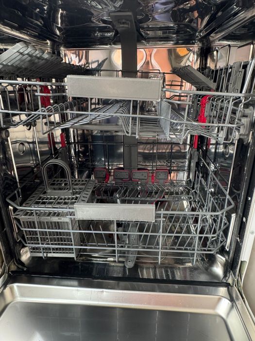 Vendo máquina de lavar loiça Whirlpool PowerClean