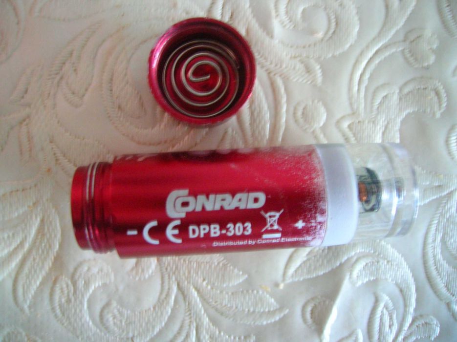 Old Mobile Phone Charger with AA Battery (Broken)64284586943361121