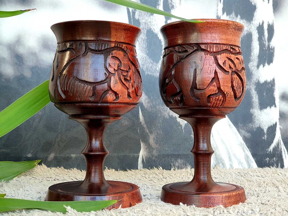 Artesanato africano Cálices e copos de vinho  em madeira exótica(Novo)