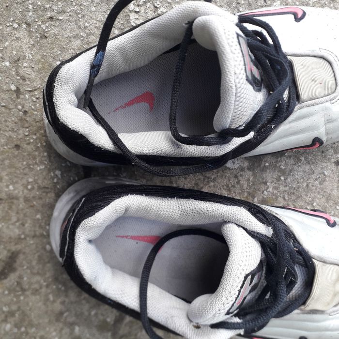 Кроссовки Nike розмір 40