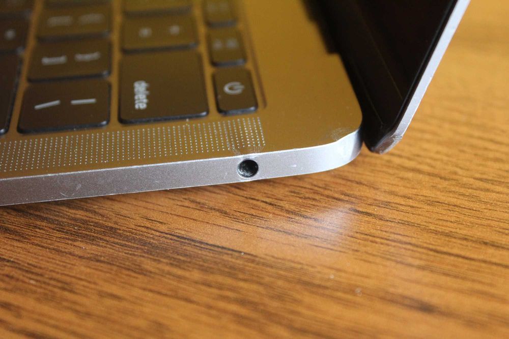 Apple MacBook Pro 13 A1708