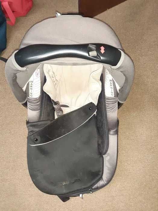 Carrinho de bebé 2 em 1 Jané em Guimarães