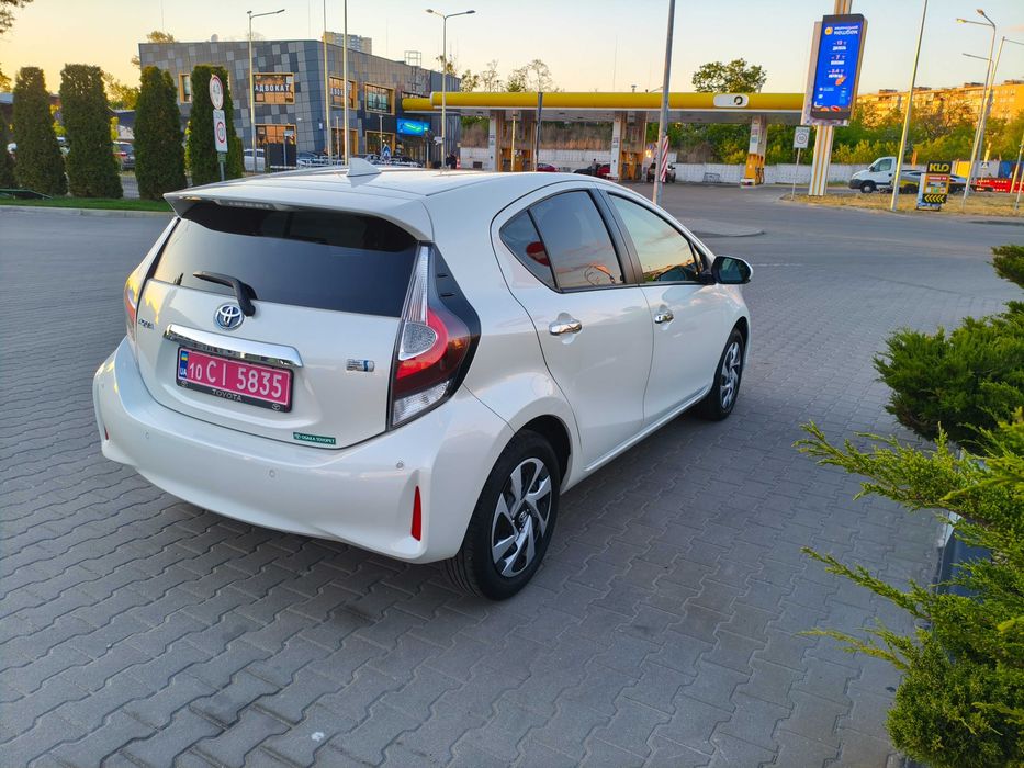 Продам Toyota Aqva 2020 гібрид 360 камери