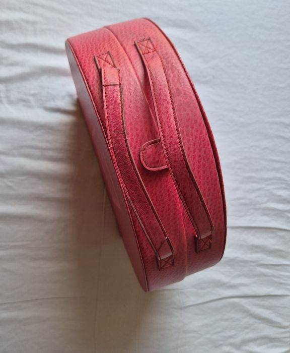 Stylowy kuferek na kosmetyki i pędzle