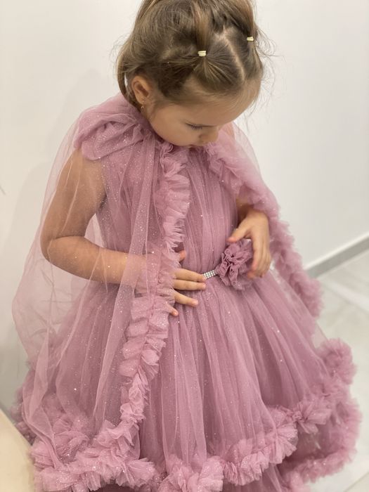 Оренда/прокат святковоі сукні плаття 4-7 років