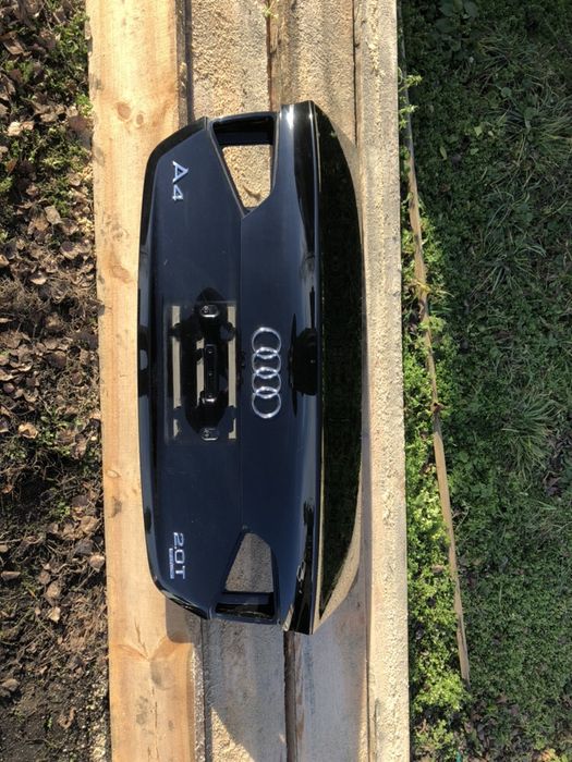 Крышка кришка багажника ляда Audi A4 B8 седан 08-12 год  USA