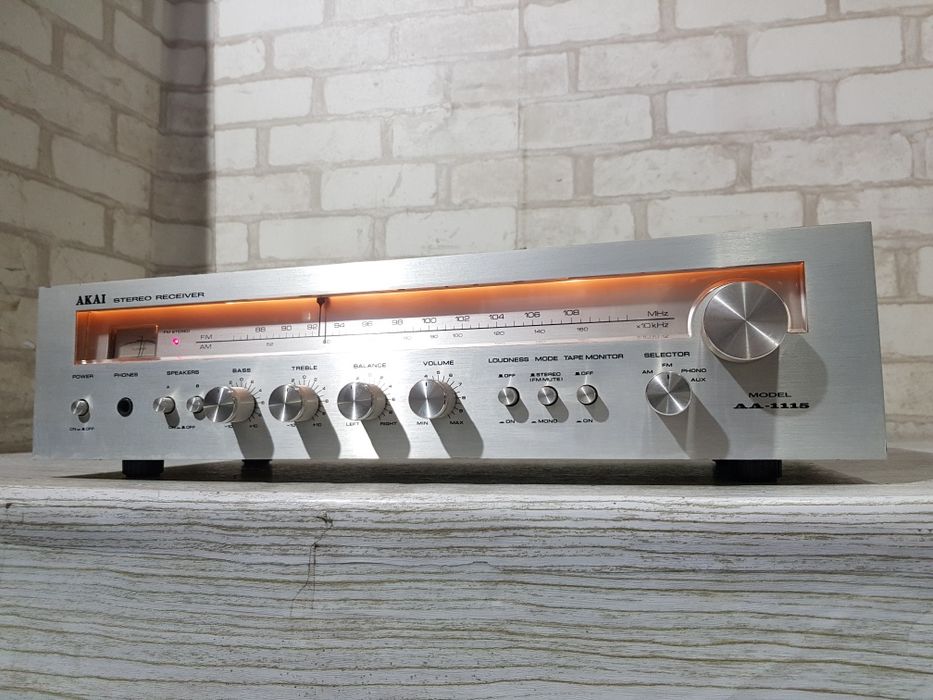 Стерео ресивер AKAI AA-1115, б/у з Німеччини