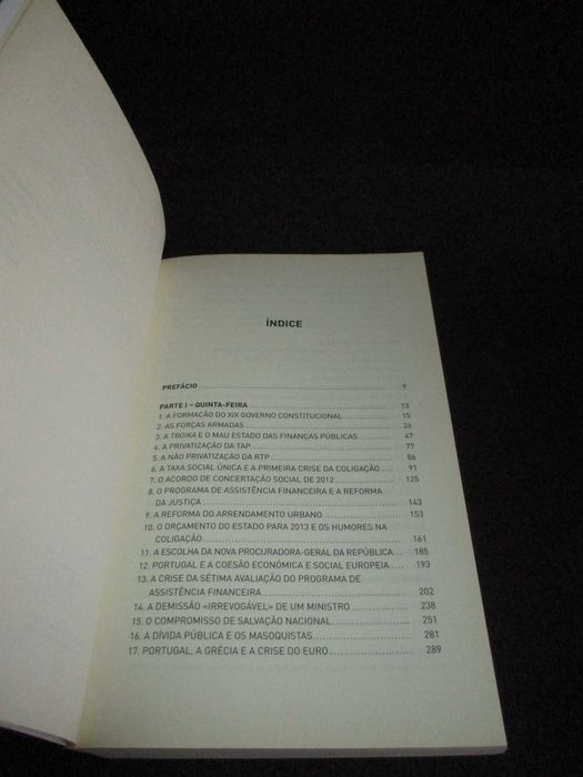 Livro Quinta-Feira e outros dias Coligação à Geringonça Cavaco Silva