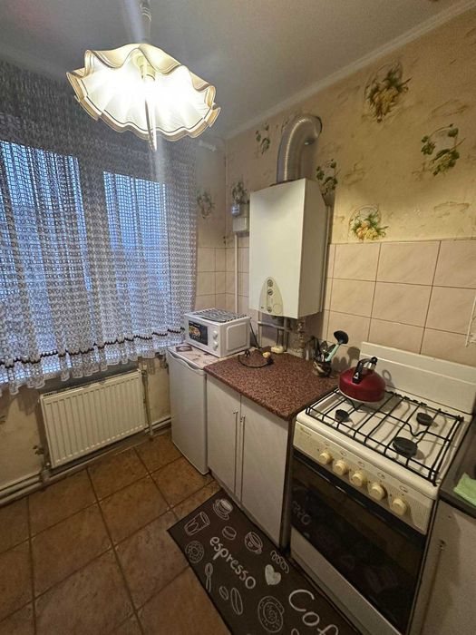 Продаж трикімнатної квартири з автономкою