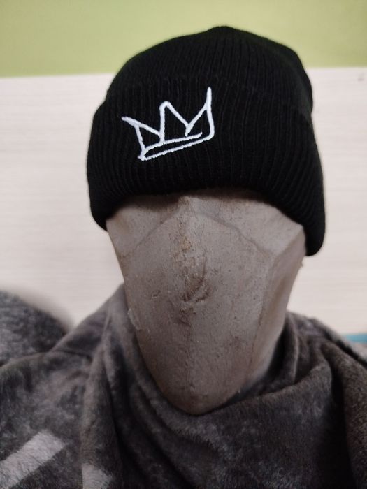 Czarna Czapka na kazdą porę roku NOWA