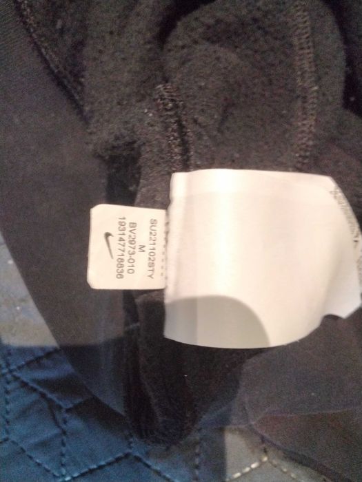 Czarna bluza męska z kapturem nike rozmiar M stan średni.