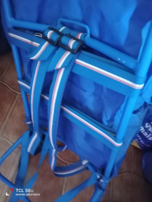 Mochila grande de campismo em bom estado.