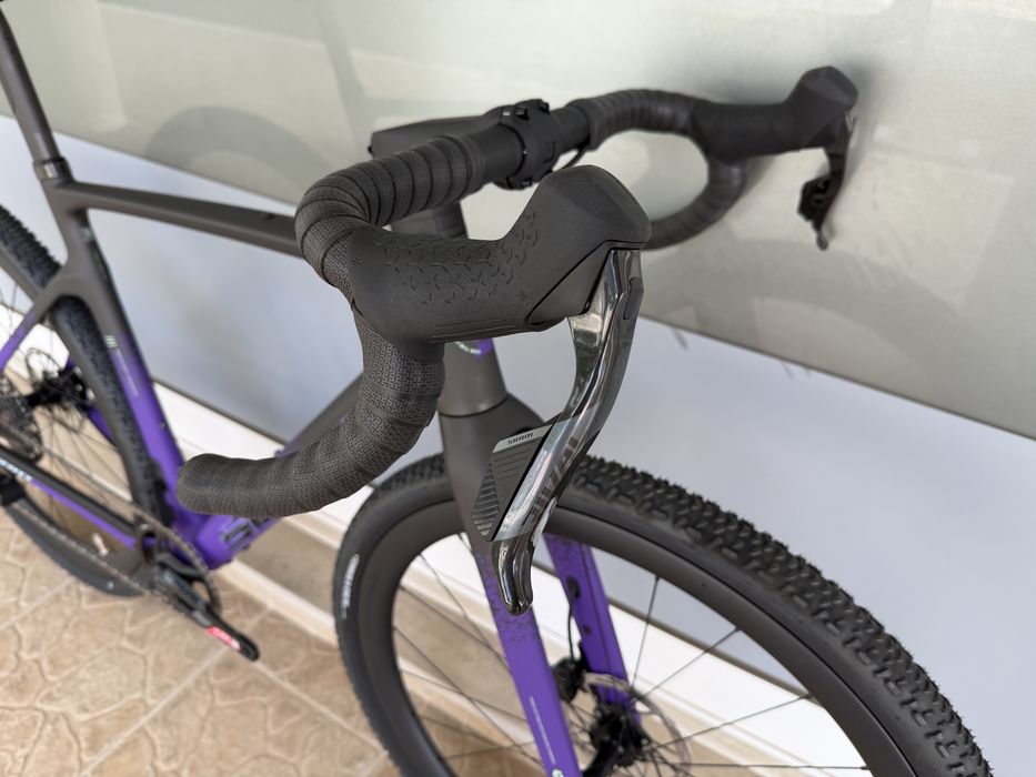 Bicicleta Scott Addict Gravel 13v - Rodas carbono