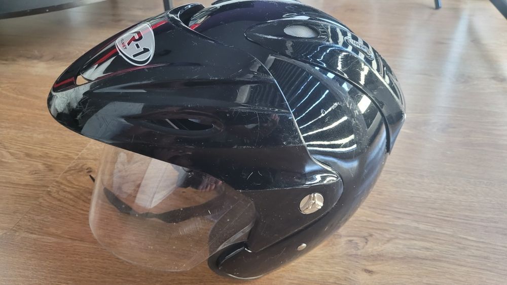 Kask motocyklowy VR-1