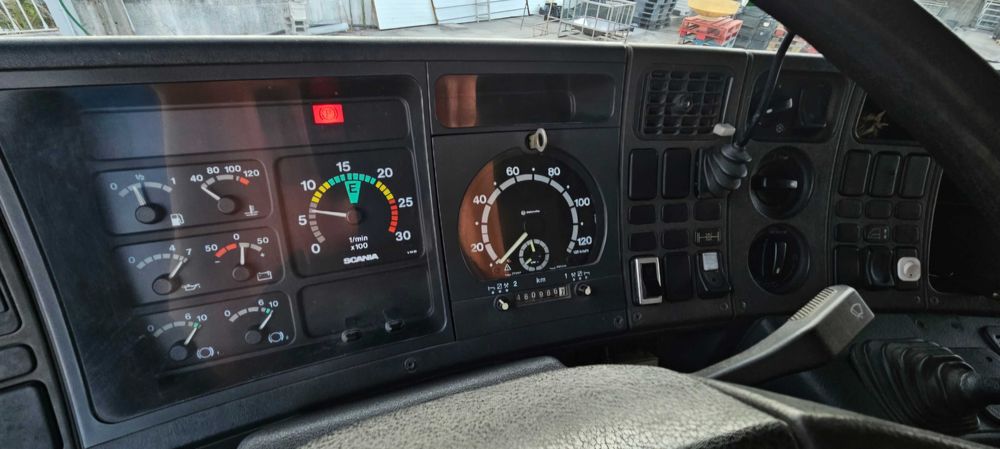 Scania  93m 250cv