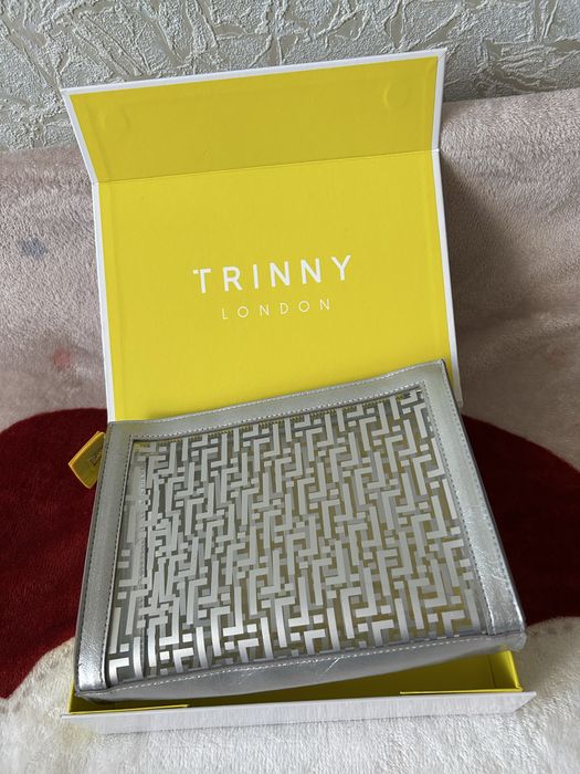 Оригинальная косметичка известного британского бренда Trinny London.