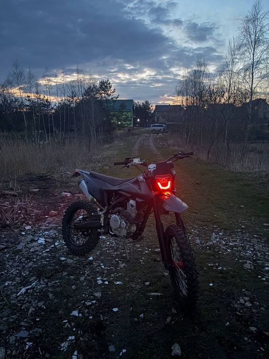 Продам кові адванс 250