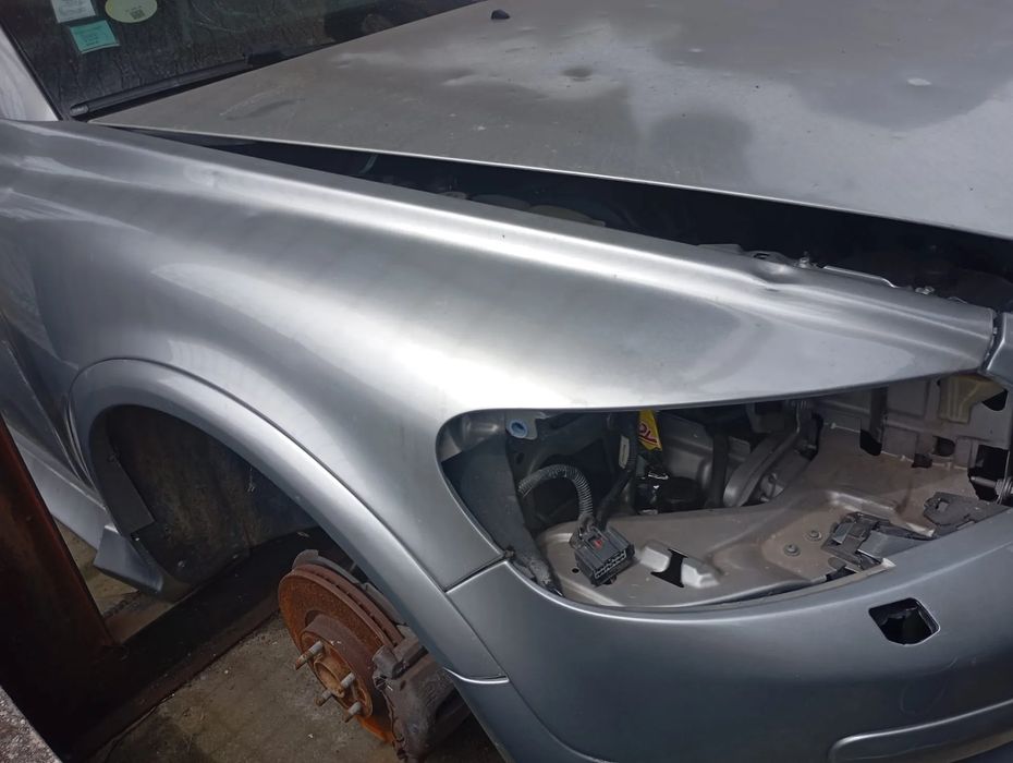 Guarda-lamas direito VOLVO C30