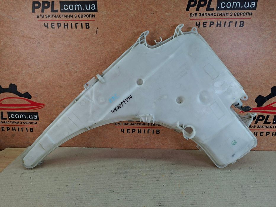 BMW 3 E90 E91 04-11 Бачок омывателя 235576