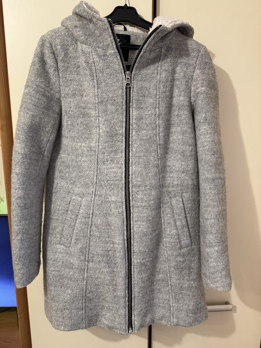 Пальто утепленное