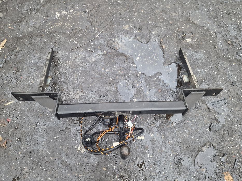 Hak holowniczy oris opel Astra J kombi