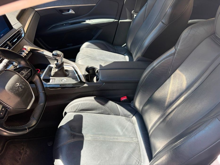 Peugeot 3008 PureTech 1.2 2019 — photo 4