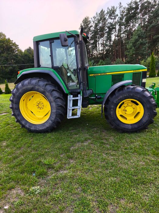 John Deere 6800