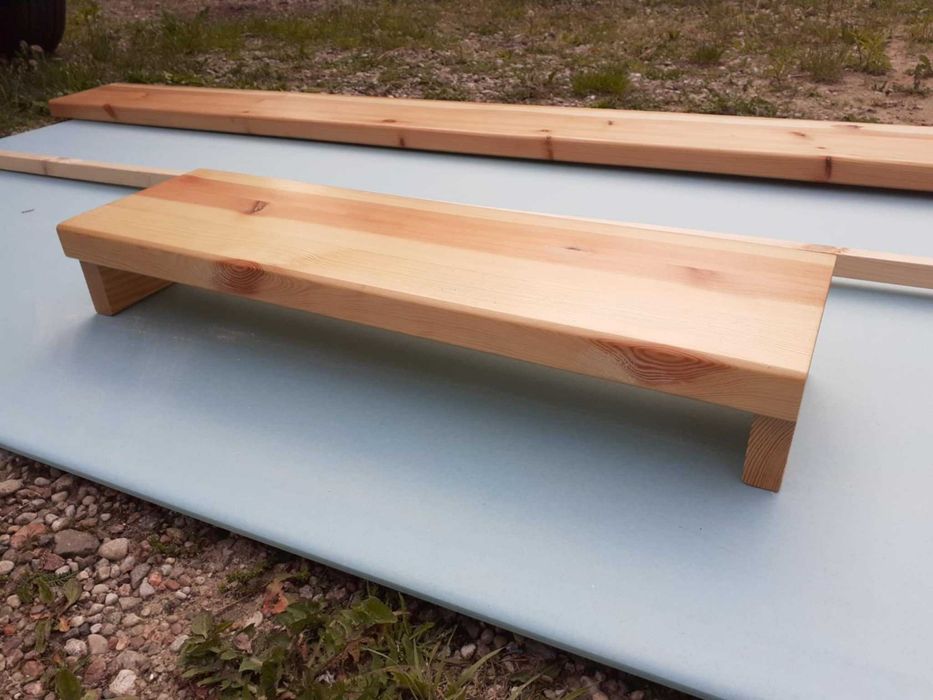 Schody sosnowe do własnego montażu