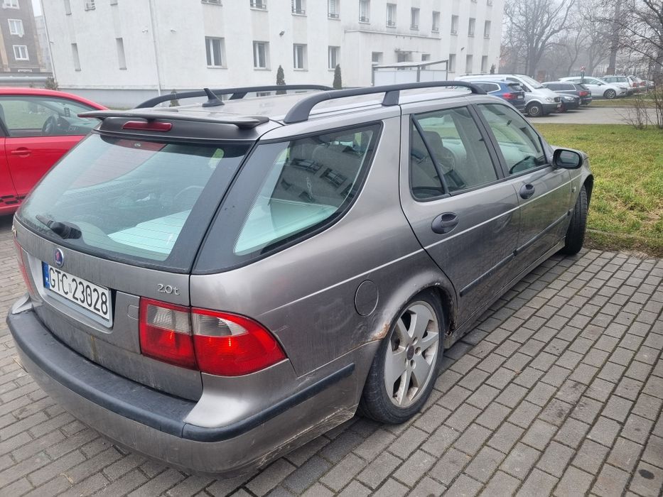 Saab 95 2.0t z usterkami dla konesera marki