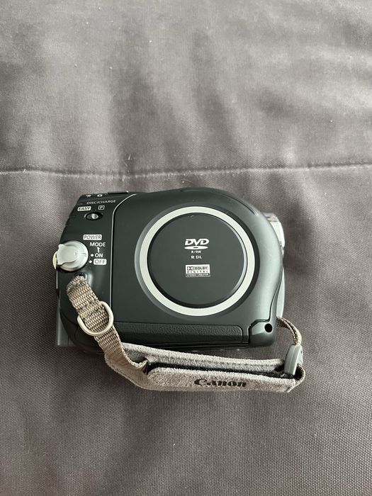 Відеокамера Canon DC311