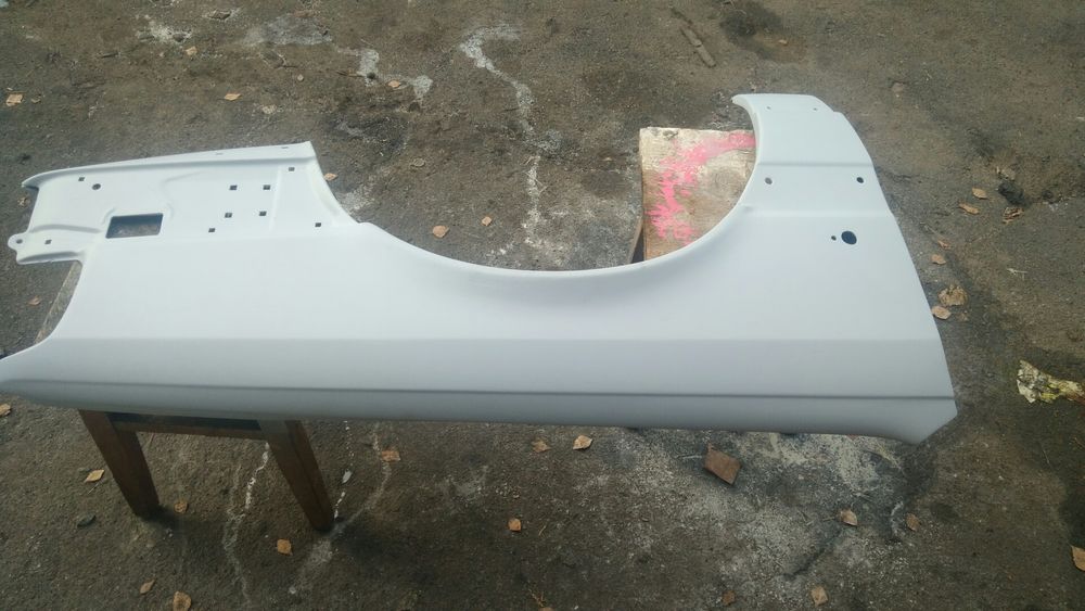 Передние крылья Audi 200 3B