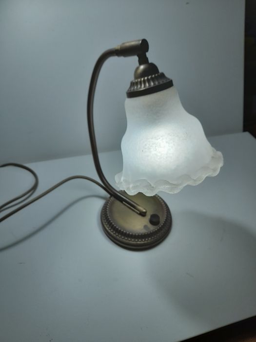 Stylowa lampka nocna