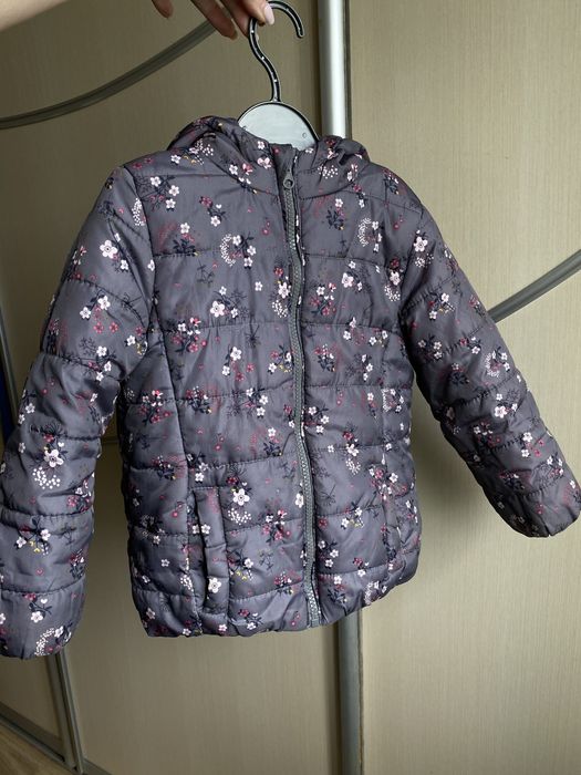 Курточка на дівчинку