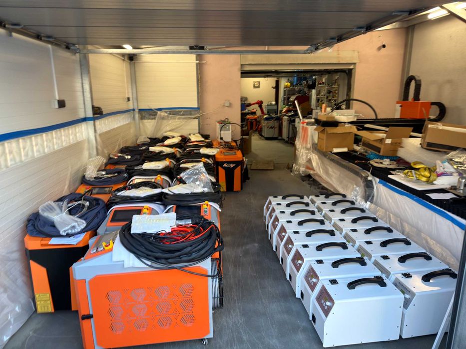 Spawarka laserowa 1500W 4w1 podajnik drutu od ręki