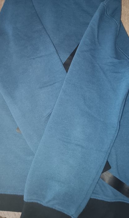 2 Sweats c/ capuz 11 - 12 anos portes incluidos