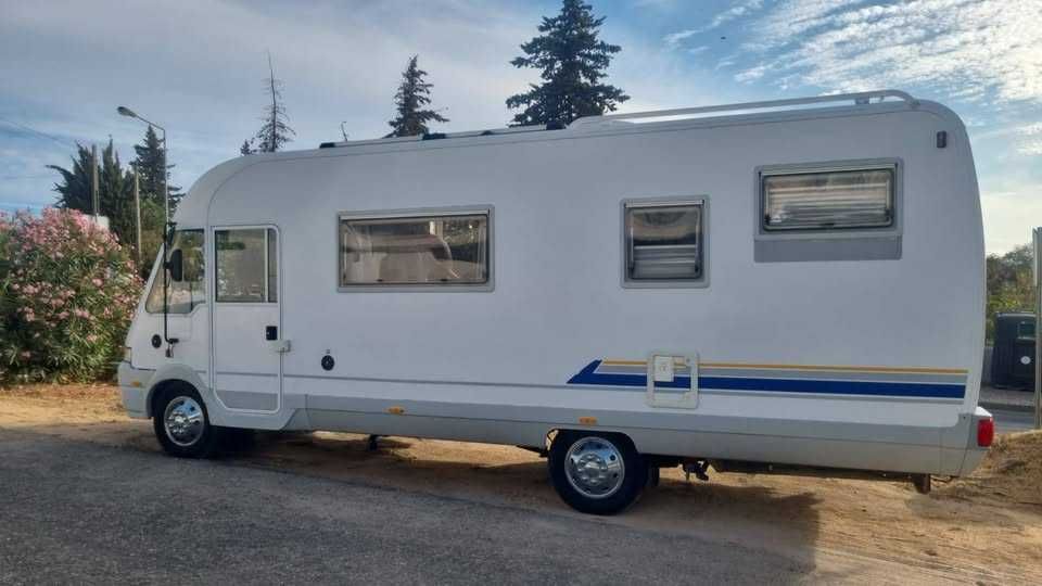 Auto Caravana Burstner i647 Elegance