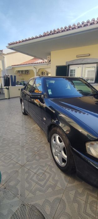 Mercedes Benz C250 — photo 3