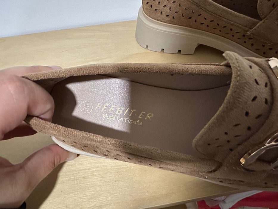Sapatos Beges / Camel Nº 38 Novos