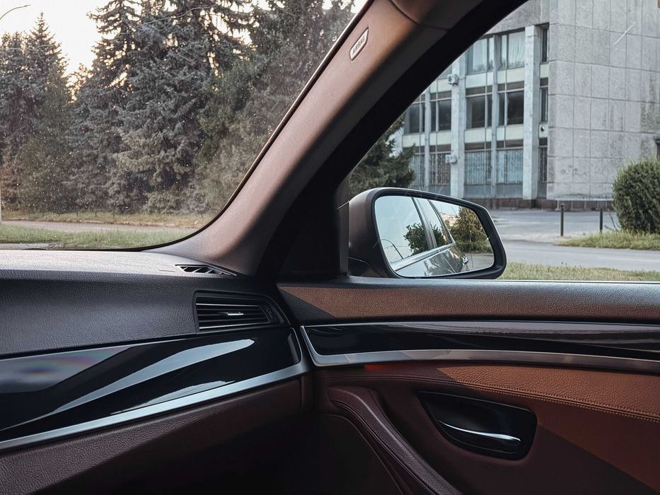 Продам власну BMW 5 Series 218 к.с універсал, топ комплектація
