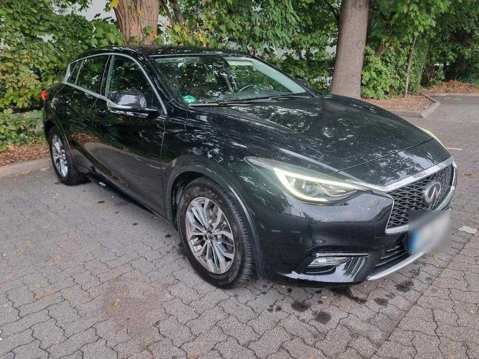 Carro Infiniti Q30 1.5