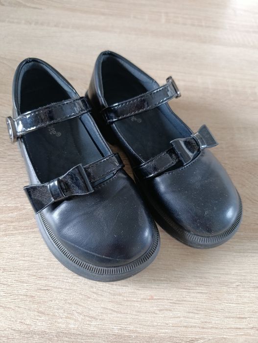 Buty dziewczęce skóra eleganckie lakierki 32