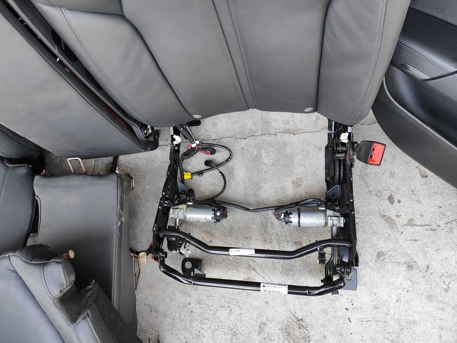 Audi A8 D4 fotele kanapy skóra