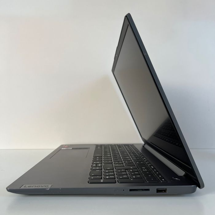 Computador Portátil Lenovo IdeaPad 3 Ryzen 7 12/256gb NVME 15.6"FHD c/carregador