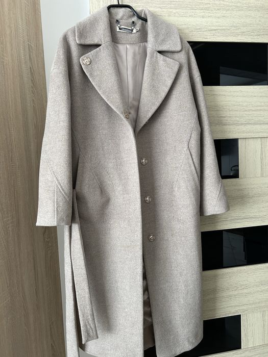 Кашемірове пальто .Якісне,стильне,вільного крою,зручне.
