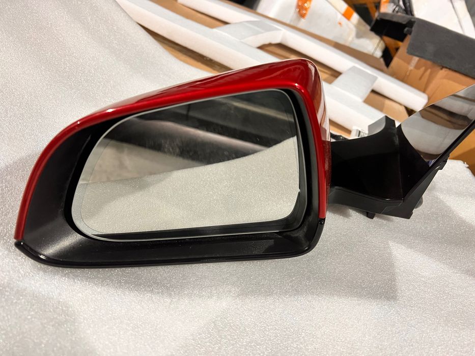 Дзеркало до Tesla model 3