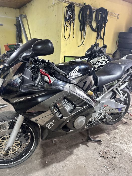 Продам Хонда сбр600ф3